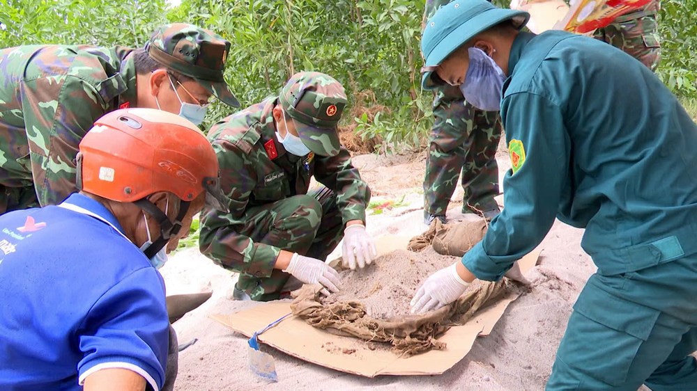 Quảng Ngãi: Thêm 2 hài cốt liệt sĩ được quy tập, phát hiện nhiều di vật tại Gò Tràm - ảnh 1