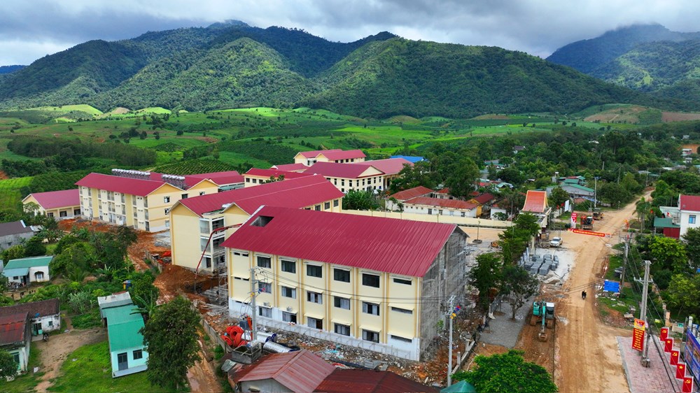 Ngôi trường mới nơi vùng biên Rờ Kơi trước ngày khai giảng - ảnh 5