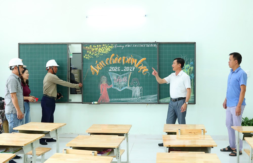 Ngôi trường mới nơi vùng biên Rờ Kơi trước ngày khai giảng - ảnh 10