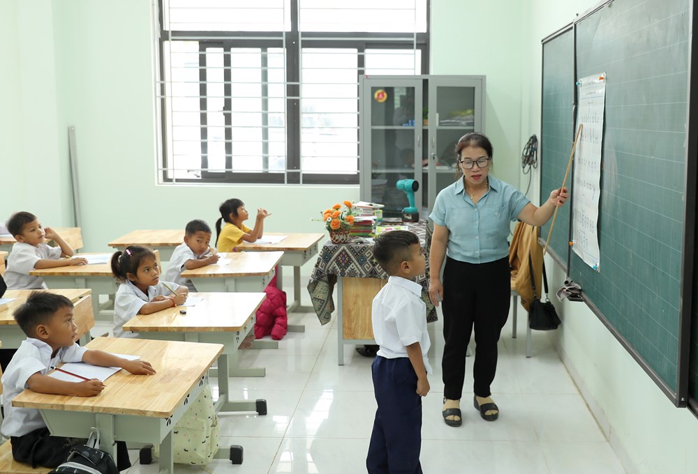 Ngôi trường mới nơi vùng biên Rờ Kơi trước ngày khai giảng - ảnh 2