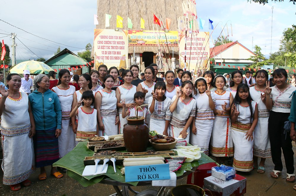 Rờ Kơi rộn ràng ngày hội văn hóa các dân tộc - ảnh 25