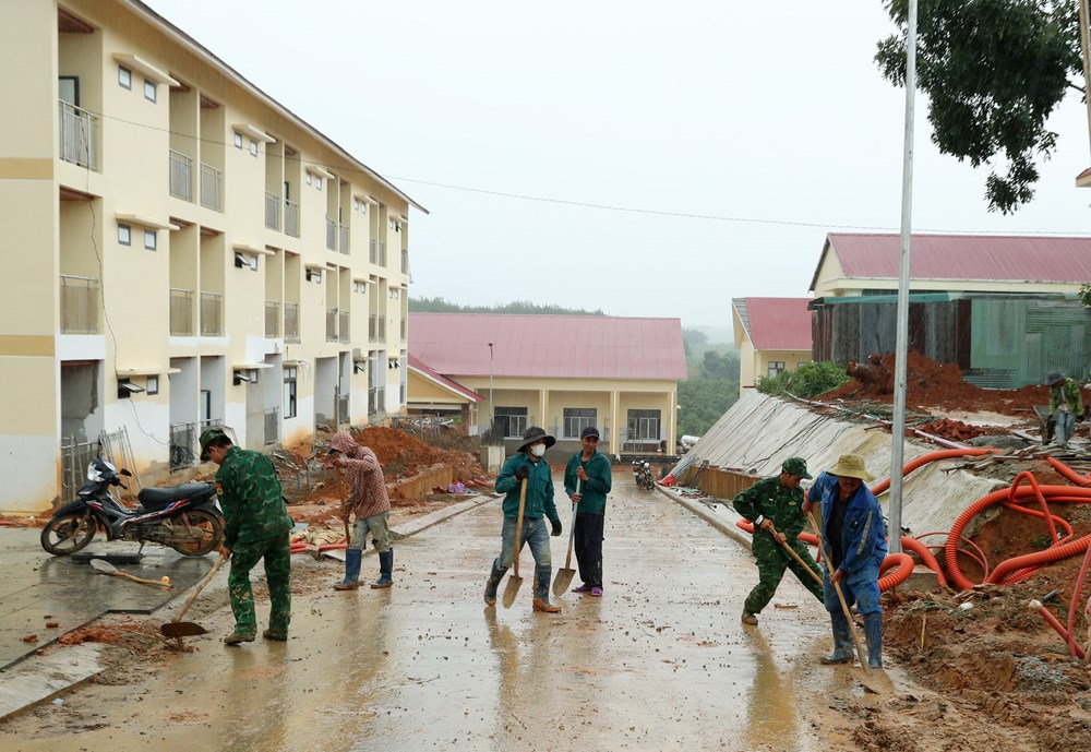 Ngôi trường mới nơi vùng biên Rờ Kơi trước ngày khai giảng - ảnh 9