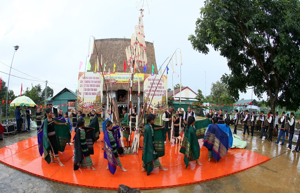 Rờ Kơi rộn ràng ngày hội văn hóa các dân tộc - ảnh 4