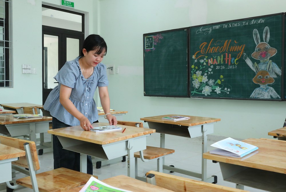 Ngôi trường mới nơi vùng biên Rờ Kơi trước ngày khai giảng - ảnh 14