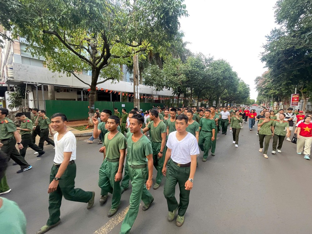 Đắk Lắk sôi nổi chương trình đi bộ “Cùng Việt Nam tiến bước” năm 2026 - ảnh 7
