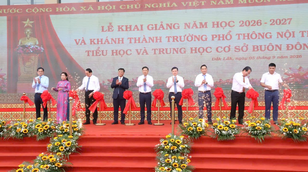 Niềm vui ngày khai trường đặc biệt tại Đắk Lắk - ảnh 5
