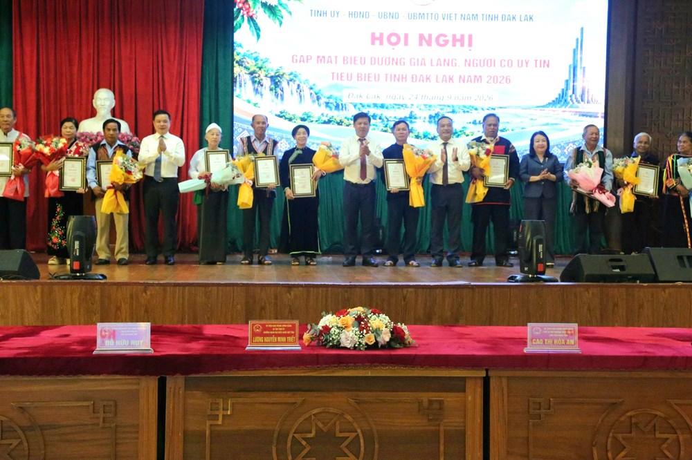 Đắk Lắk: Già làng, người có uy tín là hạt nhân đoàn kết ở cơ sở - ảnh 6