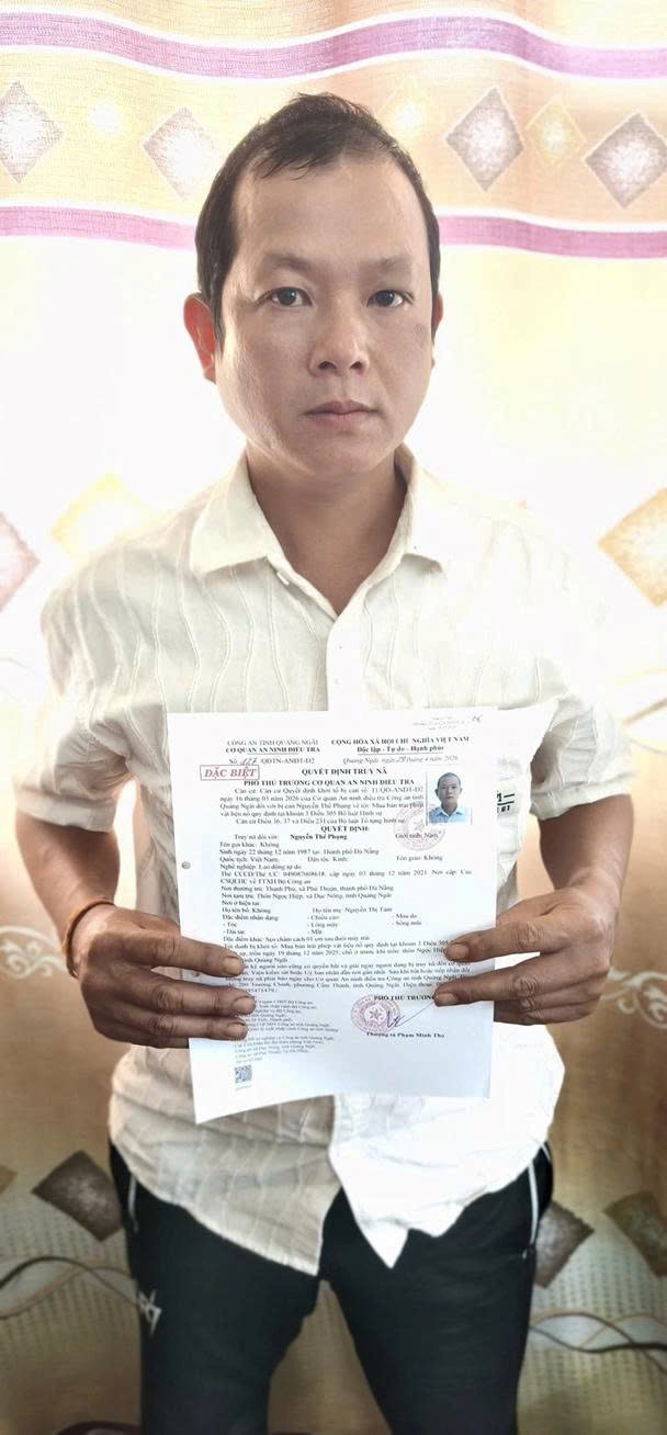Bắt đối tượng truy nã đặc biệt nguy hiểm trốn sang Lào - ảnh 2