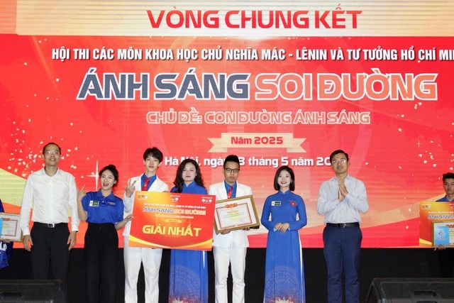 Đẩy mạnh học tập và làm theo tư tưởng, đạo đức, phong cách Hồ Chí Minh - ảnh 2