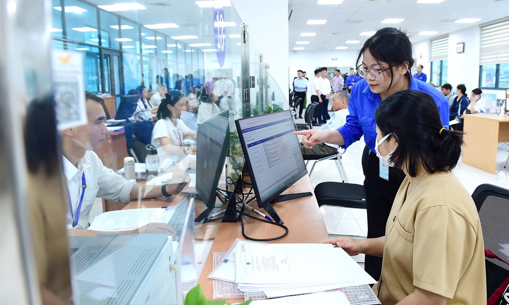 Hơn 240 nghìn đoàn viên, thanh niên toàn quốc ra quân hỗ trợ chính quyền 2 cấp về thủ tục hành chính - ảnh 4