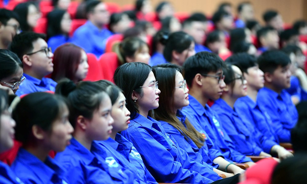 Hơn 240 nghìn đoàn viên, thanh niên toàn quốc ra quân hỗ trợ chính quyền 2 cấp về thủ tục hành chính - ảnh 2