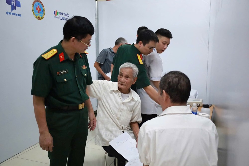 Địa phương đầu tiên trên cả nước khám sức khỏe cho người dân sau khi vận hành chính quyền hai cấp - ảnh 7