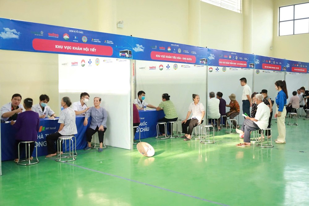 Địa phương đầu tiên trên cả nước khám sức khỏe cho người dân sau khi vận hành chính quyền hai cấp - ảnh 2