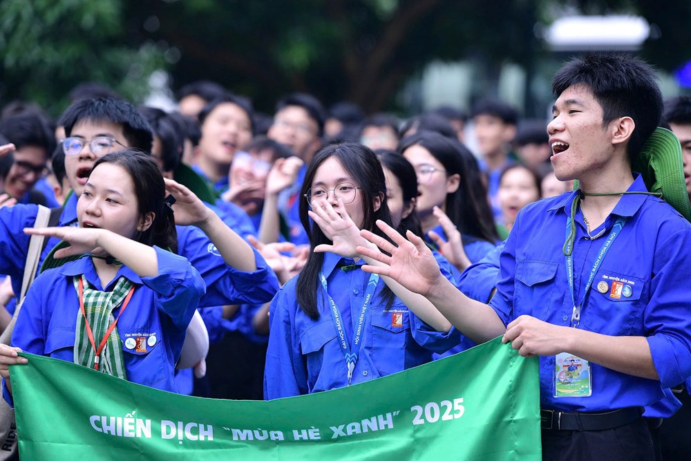 Hàng nghìn sinh viên tình nguyện lên đường hỗ trợ các tỉnh thành vận hành chính quyền địa phương 2 cấp - ảnh 3