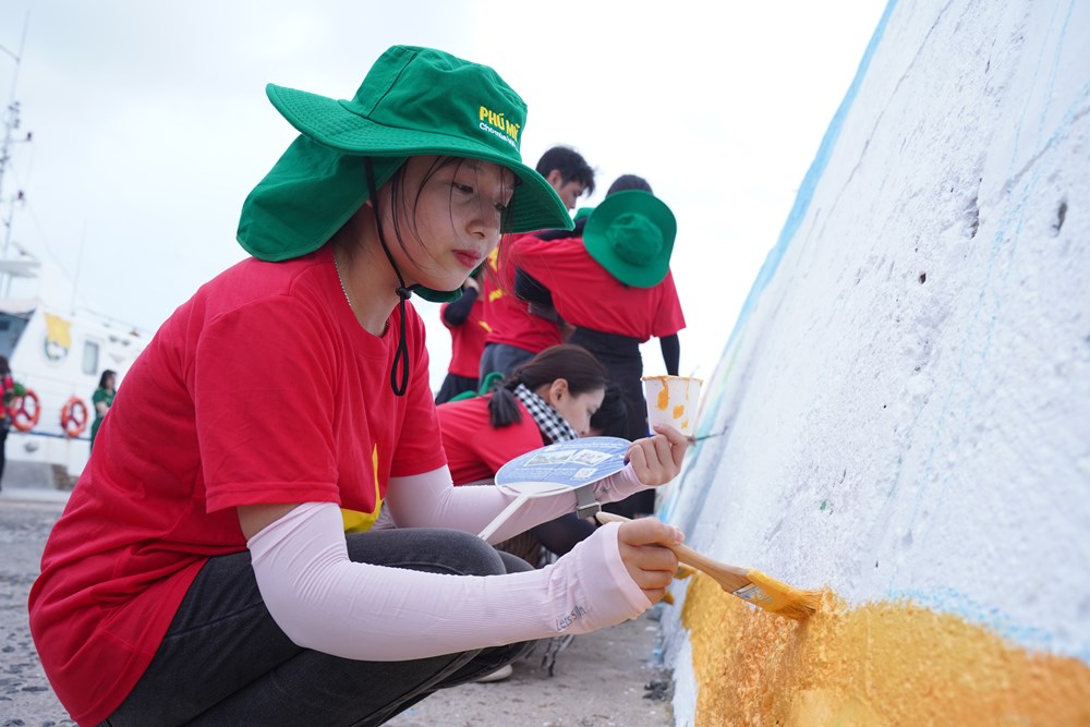 Đoàn thanh niên với Hành trình “Thanh niên, sinh viên với Biển đảo Tổ quốc năm 2025” - ảnh 4