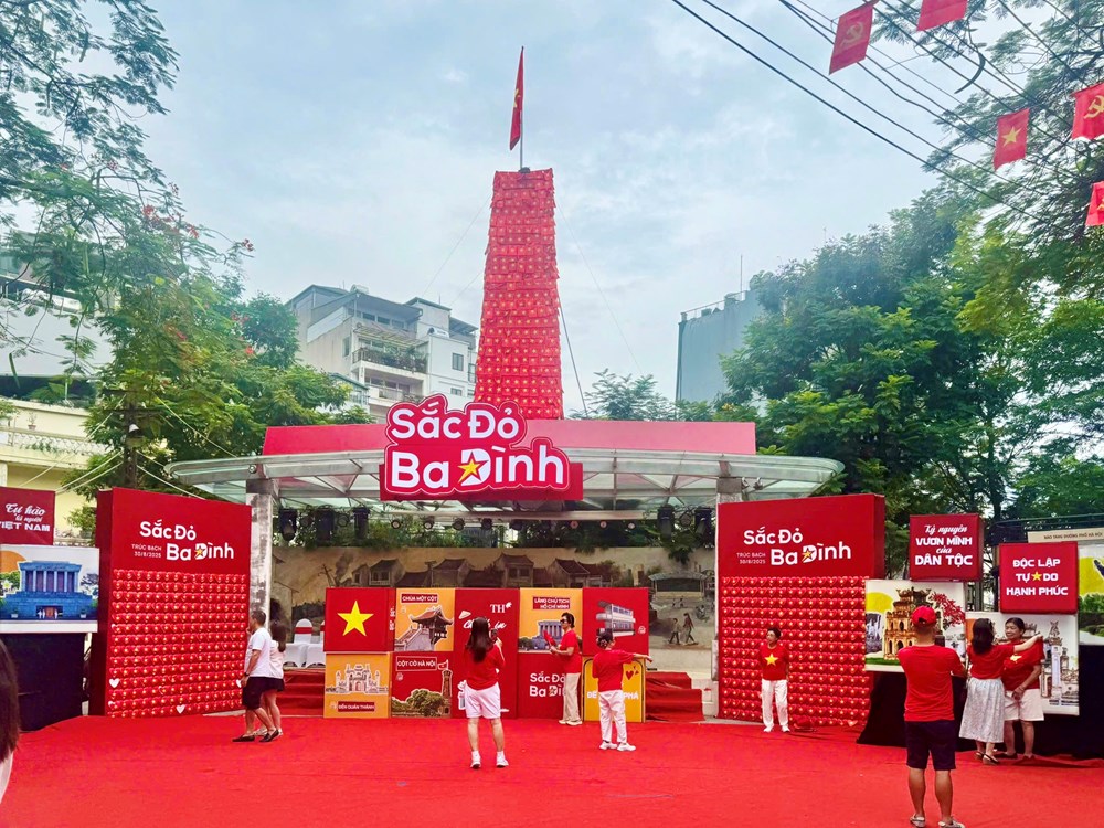 Sắc đỏ Việt Nam - Sắc đỏ Ba Đình - ảnh 3