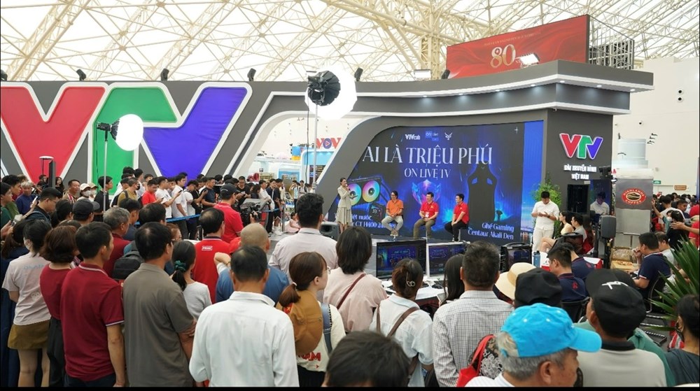  “Ai là triệu phú ON Live TV“: Phiên bản truyền hình tương tác “hút” khán giả Việt - ảnh 5