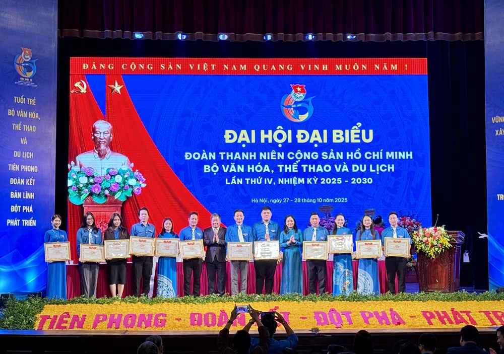 Hãy để tuổi trẻ tỏa sáng trong từng lời nói, hành động - ảnh 7