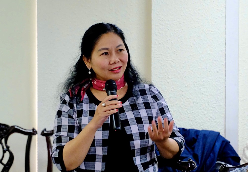 Mức xử phạt đối với hành vi hút thuốc lá nơi công cộng - ảnh 1