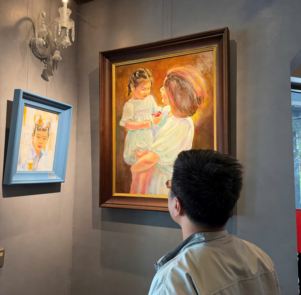 Dấu ấn nghệ thuật gia đình và thông điệp lan tỏa nhân ái - ảnh 3