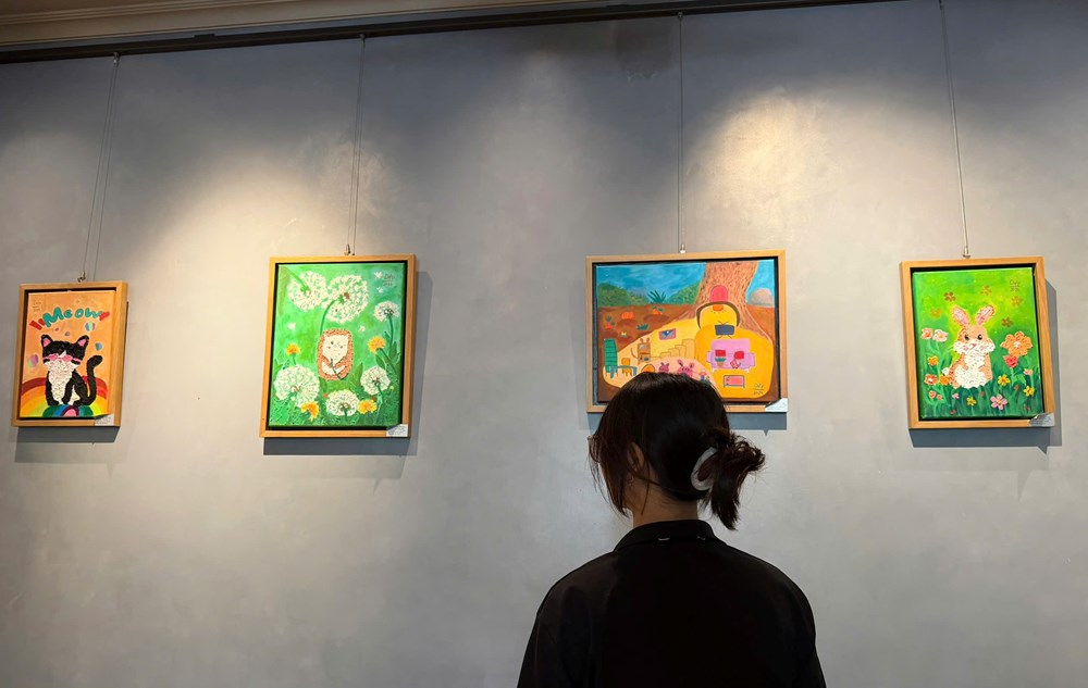 Dấu ấn nghệ thuật gia đình và thông điệp lan tỏa nhân ái - ảnh 5