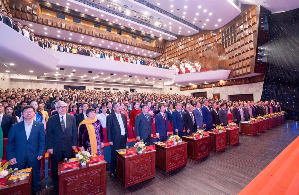 Ghi nhận và tri ân những đóng góp xuất sắc của cộng đồng doanh nghiệp - ảnh 1