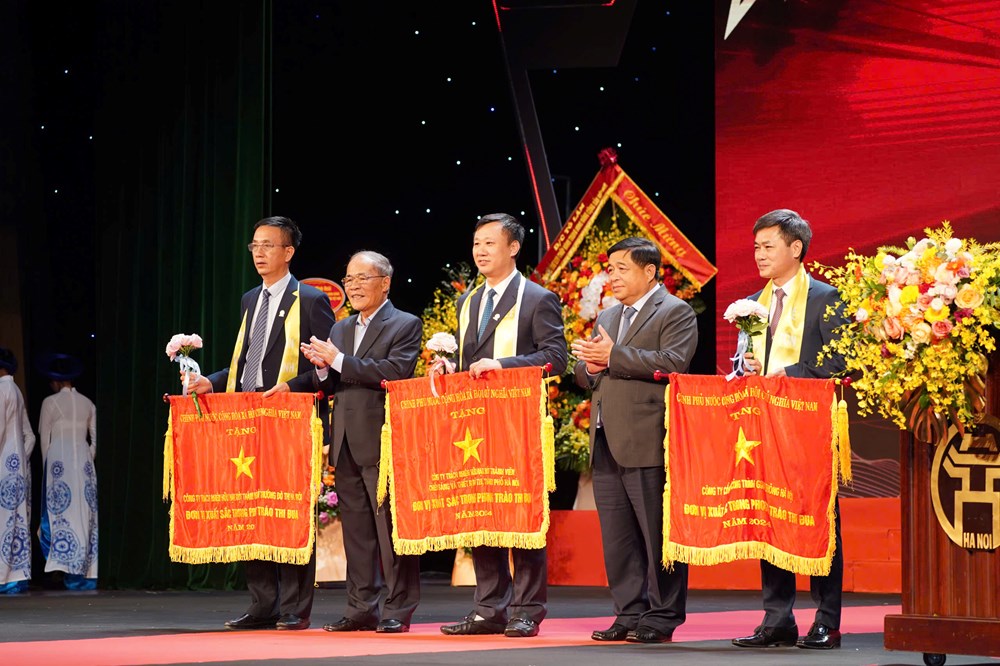 Ghi nhận và tri ân những đóng góp xuất sắc của cộng đồng doanh nghiệp - ảnh 2