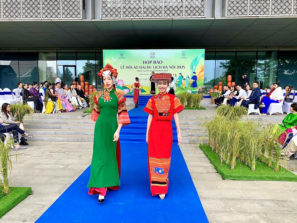 Du lịch Thủ đô năm 2025: Bứt phá ngoạn mục với hơn 33,7 triệu lượt khách - ảnh 5