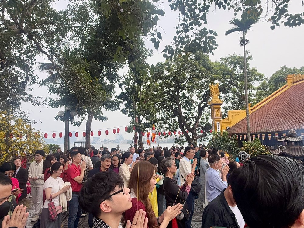 Du lịch Hà Nội khởi sắc rực rỡ: Khách quốc tế tăng đột phá - ảnh 2