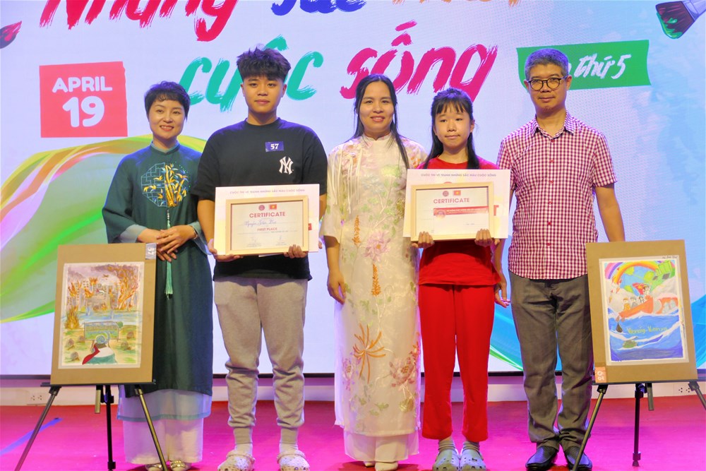 “Những sắc màu cuộc sống”: Khi hội họa nuôi dưỡng tâm hồn trẻ thơ - ảnh 6