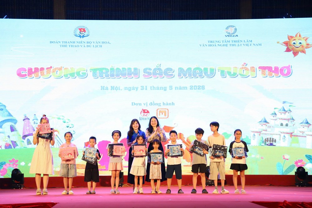 “Sắc màu tuổi thơ”: Hoạt động văn hóa, giải trí bổ ích cho các em nhỏ dịp 1.6 - ảnh 8