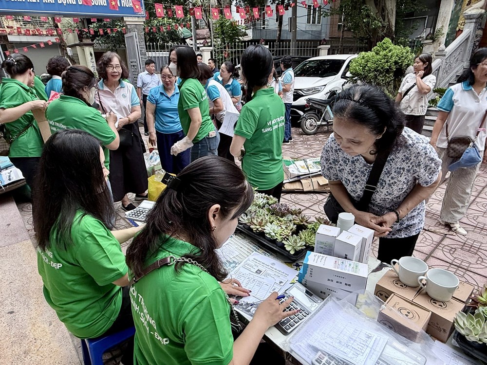  Gom pin cũ bảo vệ môi trường, thu phế liệu gây quỹ an sinh - ảnh 13