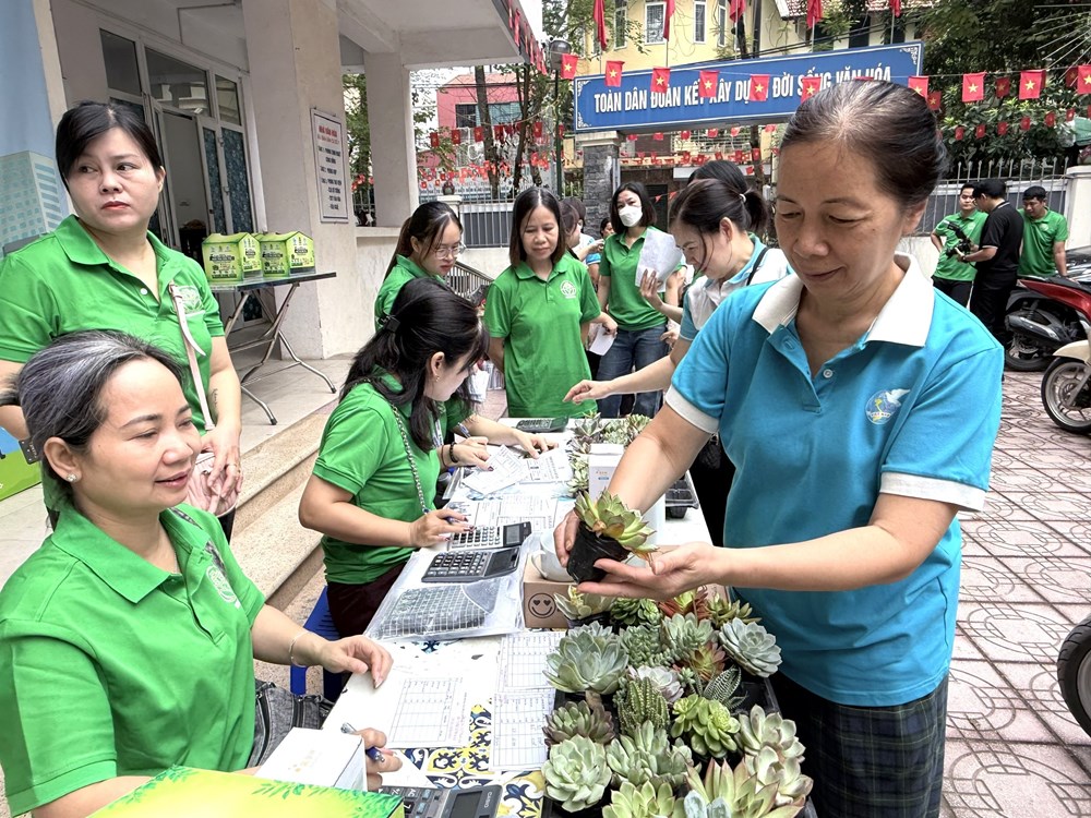  Gom pin cũ bảo vệ môi trường, thu phế liệu gây quỹ an sinh - ảnh 12