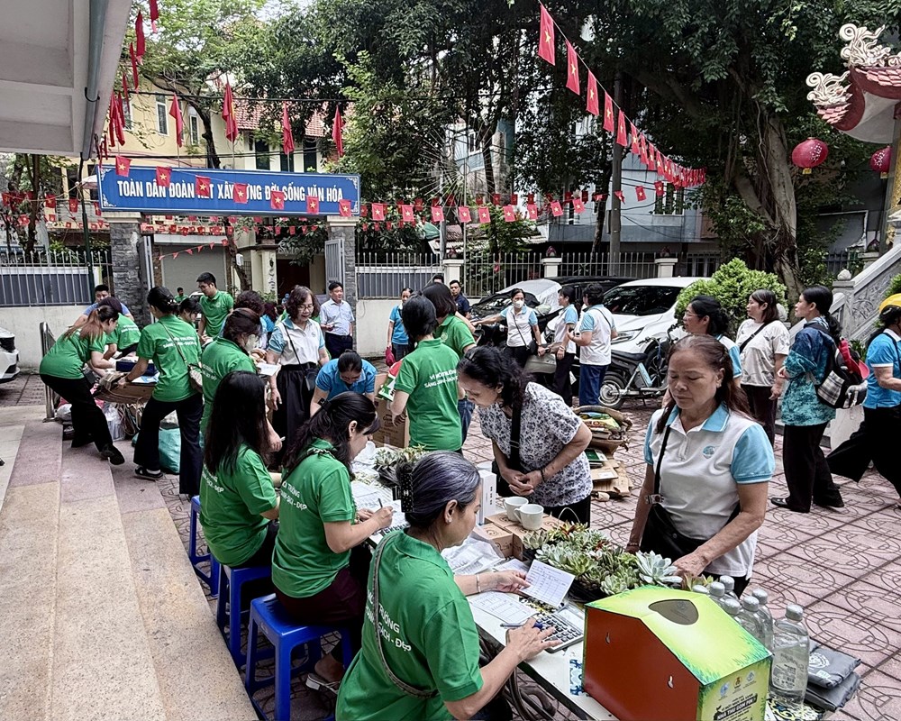  Gom pin cũ bảo vệ môi trường, thu phế liệu gây quỹ an sinh - ảnh 4