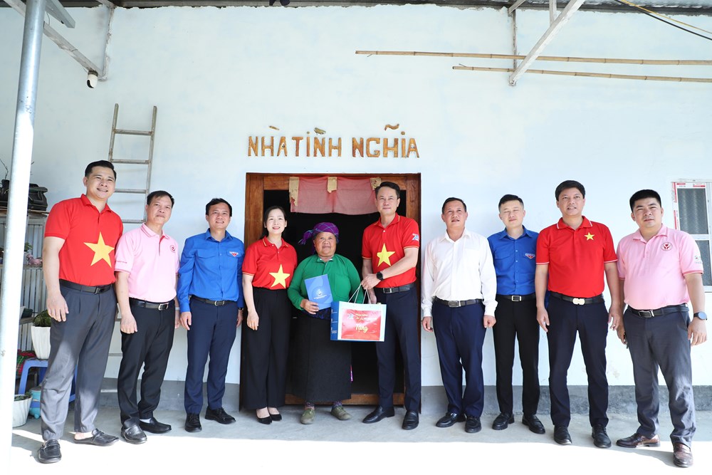 Khởi động chặng 3 Hành trình “Tôi yêu Tổ quốc tôi” tại Cột cờ Lũng Cú - ảnh 7