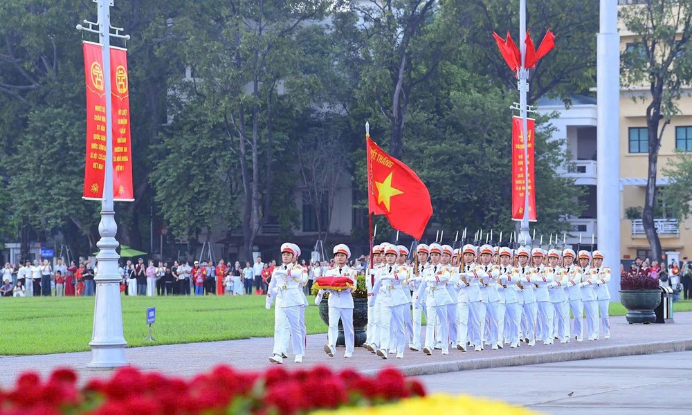 Hà Nội: 200 đoàn viên, thanh niên tiêu biểu dự Lễ Thượng cờ tại Quảng trường Ba Đình - ảnh 3
