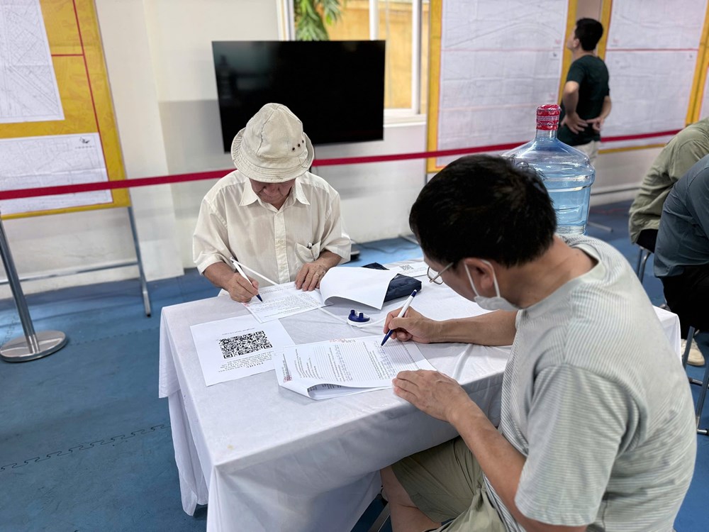 Hà Nội: Đông đảo người dân phường Hồng Hà góp ý Quy hoạch phân khu đô thị sông Hồng - ảnh 10