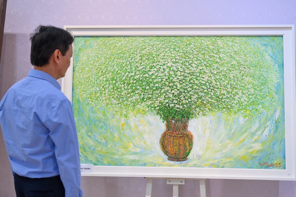  “Hà Nội 12 mùa hoa”: Hành trình cảm xúc của người yêu hoa trong Ngày Giải phóng Thủ đô - ảnh 10