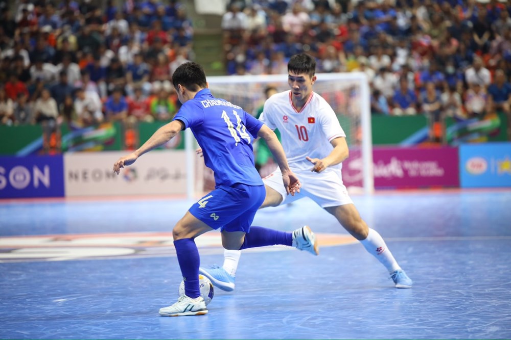 Tuyển Việt Nam vào tứ kết - ảnh 1