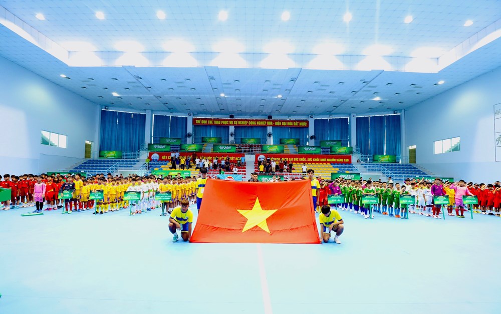 Khai mạc vòng loại Giải bóng đá U11 toàn quốc 2024 tại Bình Dương - ảnh 1