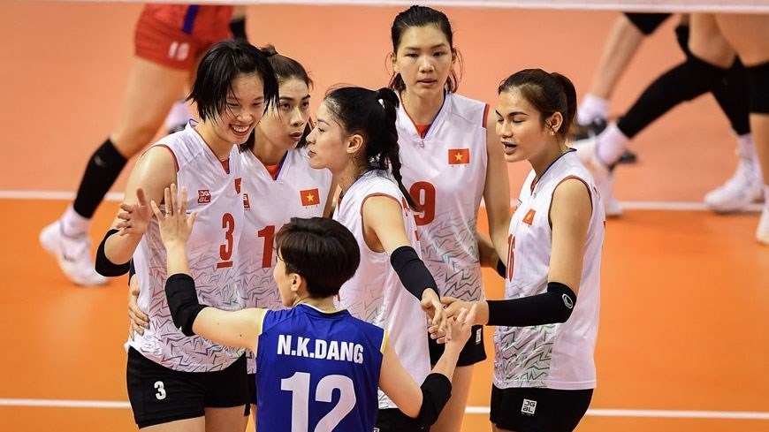 Tuyển bóng chuyền nữ Việt Nam giành chiến thắng lịch sử tại FIVB Challenge Cup 2024 - ảnh 1