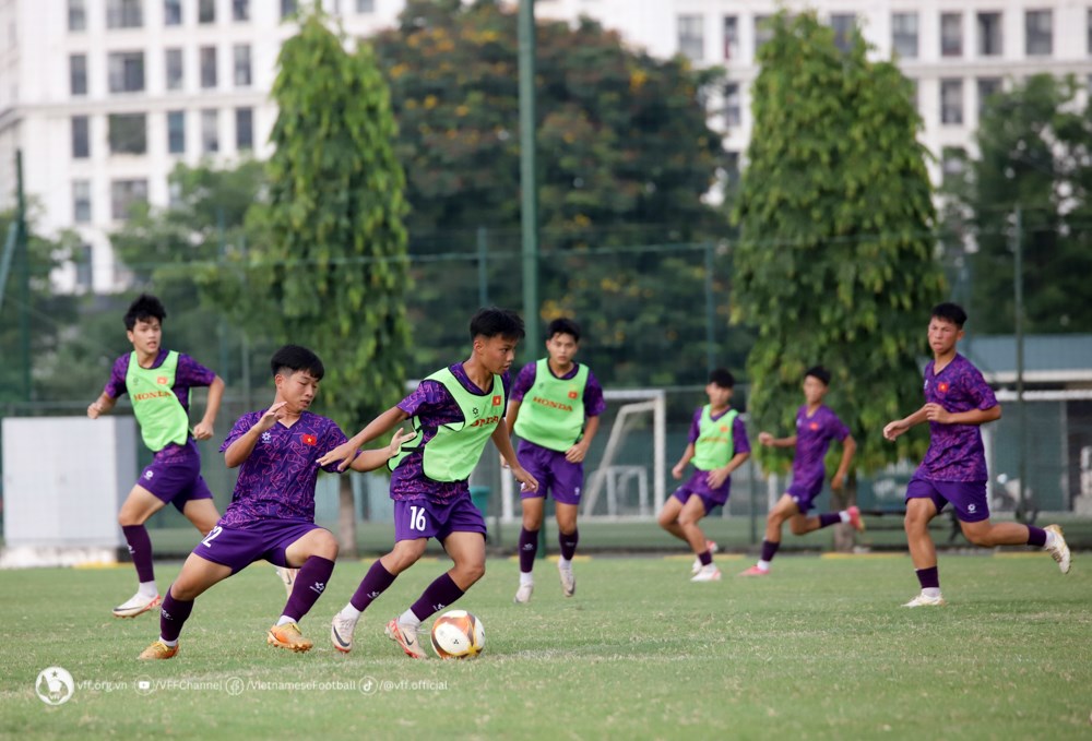 U16 Việt Nam tích cực chuẩn bị cho giải quốc tế Trung Quốc - ảnh 1
