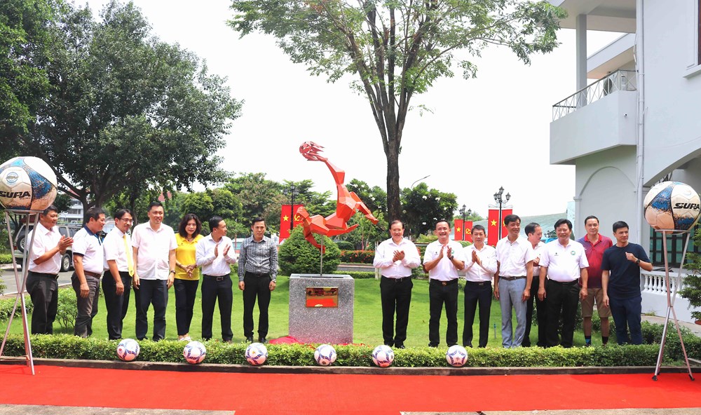 Sôi động thi đấu giao hữu thể thao Trường Đại học TDTT TP.HCM - ảnh 1