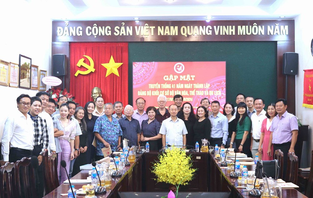 Đảng ủy khối cơ sở Bộ VHTTDL họp mặt kỷ niệm 41 năm thành lập - ảnh 6