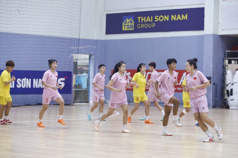Tuyển Futsal nữ Việt Nam có đủ lực lượng chuẩn bị cho giải châu Á - ảnh 1