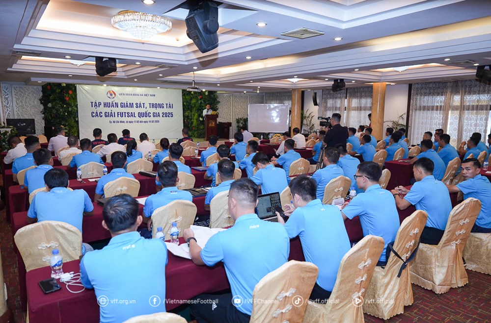TP.HCM: Khai mạc lớp tập huấn giám sát, trọng tài các giải Futsal quốc gia 2025 - ảnh 1