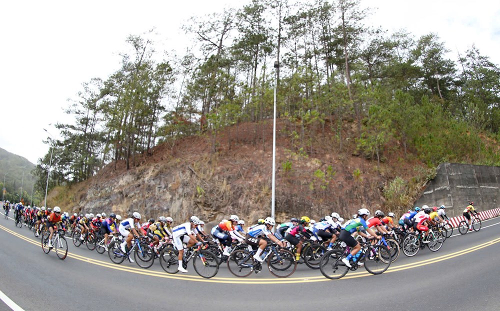 Biwase Tour Of Vietnam 2025: Sức mạnh vượt trội của Natalia Frolova - ảnh 2