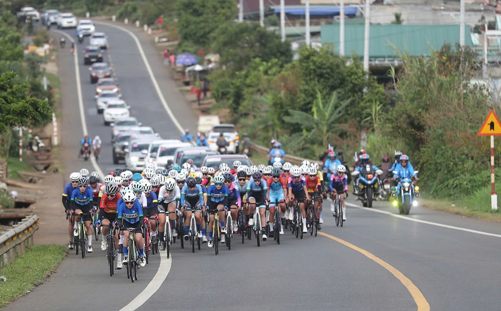 Biwase Tour Of Vietnam 2025: Sức mạnh vượt trội của Natalia Frolova - ảnh 1
