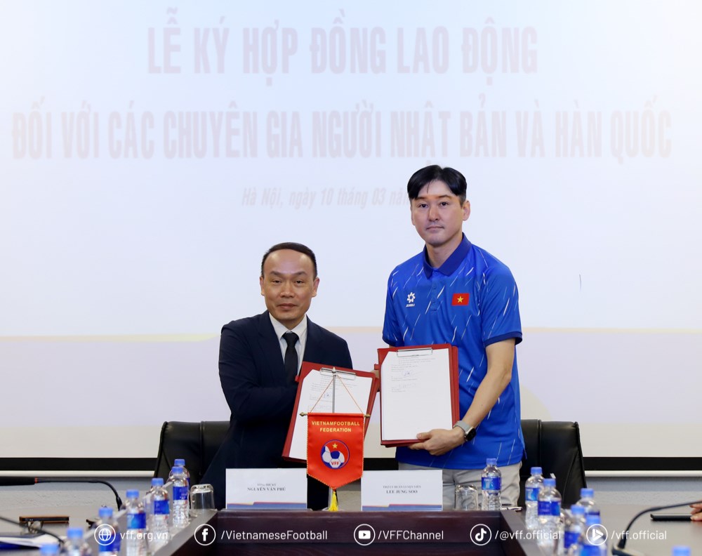 Đội tuyển Việt Nam và U23 quốc gia có thêm 2 trợ lý HLV người Hàn Quốc - ảnh 1