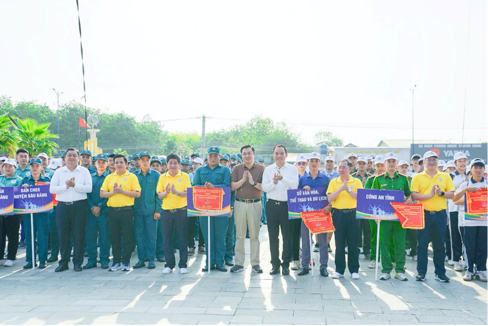 Bình Dương: Sôi động Ngày chạy Olympic vì sức khỏe toàn dân 2025 - ảnh 1